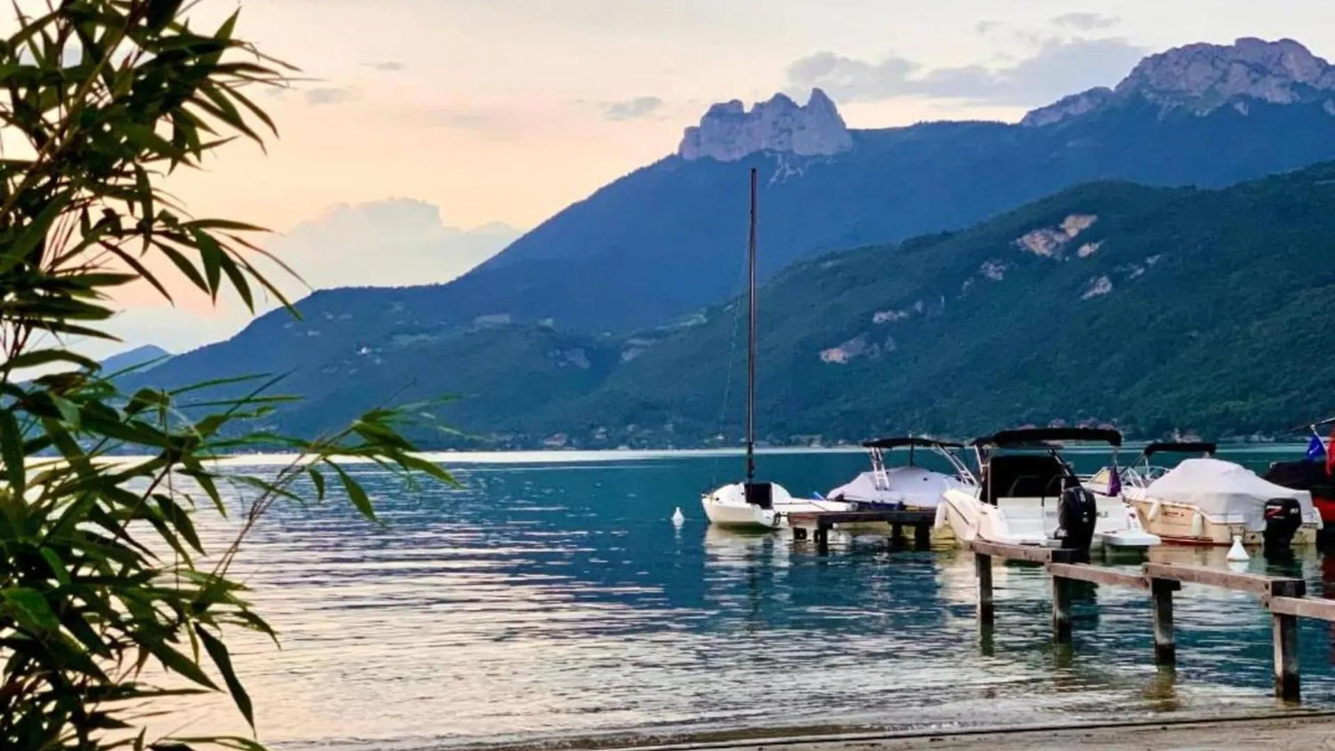 Lägenhet Great Holiday Home Near Lake Annecy Giez