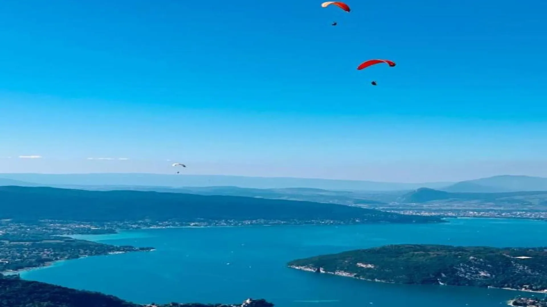 Great Holiday Home Near Lake Annecy Giez Lägenhet